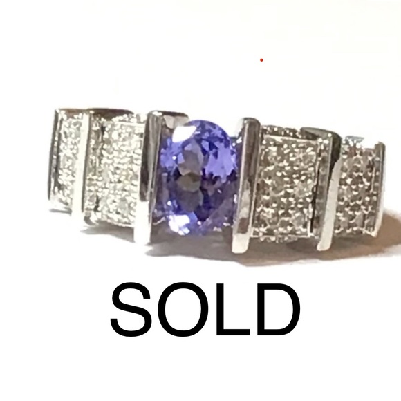 TANZANITE AND DIAMOND TWO TONE 18KT BAND - Picture 1 of 8